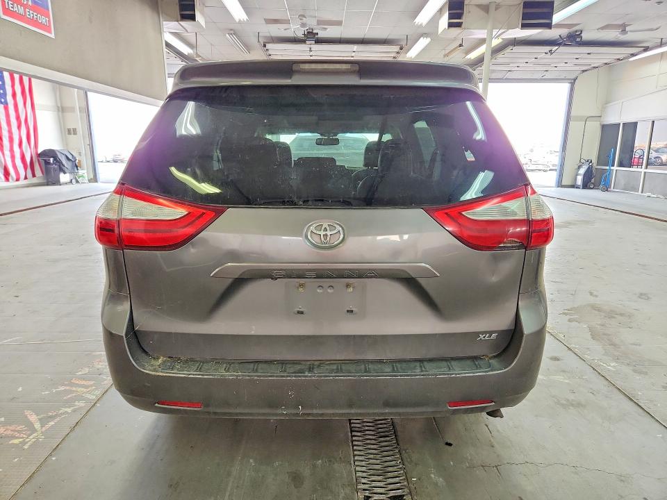 Продаж на аукціоні авто 2016 Toyota Sienna, vin: 5TDYK3DCXGS692830, номер лоту: 63744686