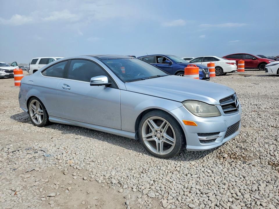 66824746 :رقم المزاد ، WDDGJ4HB1FG369819 vin ، 2015 Mercedes-benz C مزاد بيع