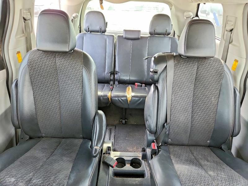 66278986 :رقم المزاد ، 5TDXK3DC6ES471590 vin ، 2014 Toyota Sienna مزاد بيع