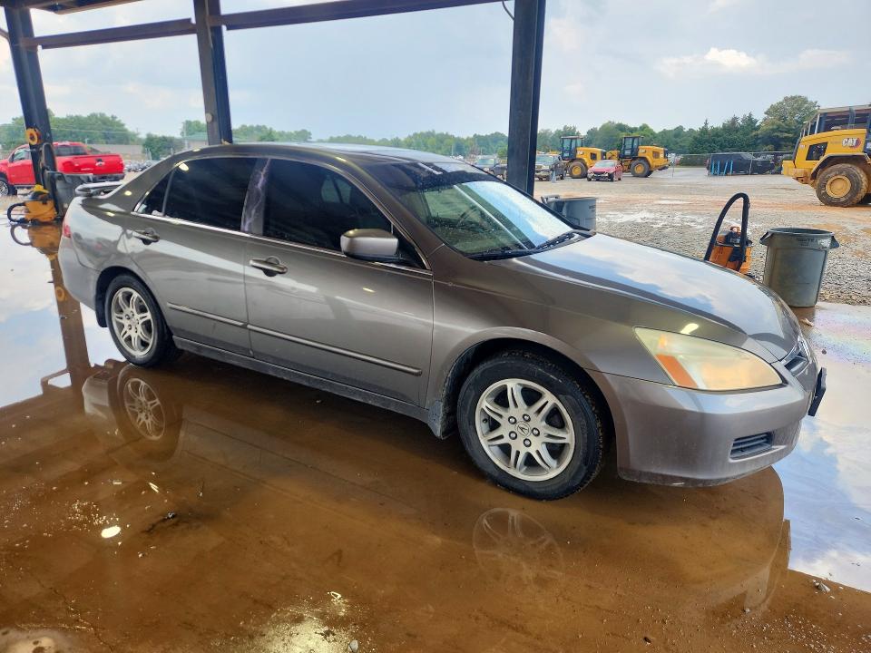 Продажа на аукционе авто 2006 Honda Accord, vin: 1HGCM56766A099270, номер лота: 64053146