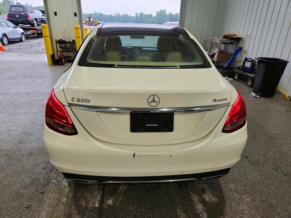 65228476 :رقم المزاد ، 55SWF4KB1GU154676 vin ، 2016 Mercedes-benz C مزاد بيع