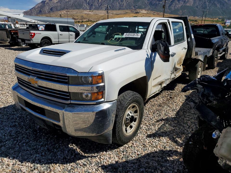 64043876 :رقم المزاد ، 1GB1KUEY0JF241368 vin ، 2018 Chevrolet Silverado مزاد بيع