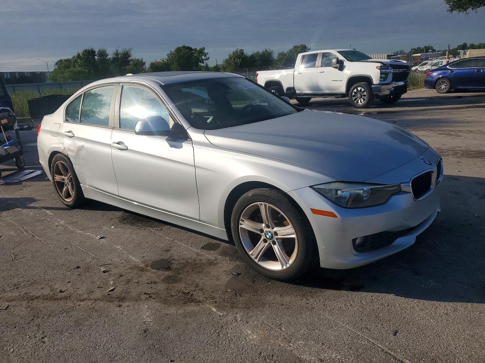 66262416 :رقم المزاد ، WBA3B1C56DF462468 vin ، 2013 Bmw 320 مزاد بيع
