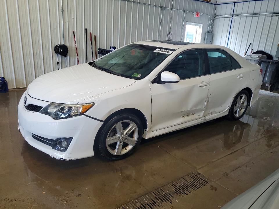 64955646 :رقم المزاد ، 4T1BF1FK7CU582774 vin ، 2012 Toyota Camry مزاد بيع