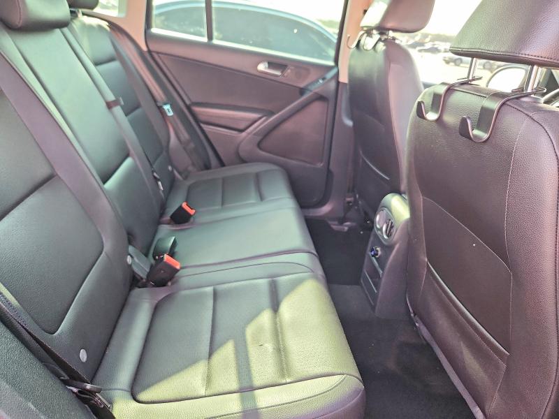 2016 Volkswagen Tiguan მანქანა იყიდება აუქციონზე, vin: WVGAV7AX3GW596329, აუქციონის ნომერი: 63259626