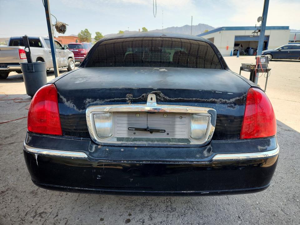 Aukcja sprzedaży 2008 Lincoln Town Car, vin: 2LNHM82V98X639453, numer aukcji: 64384876