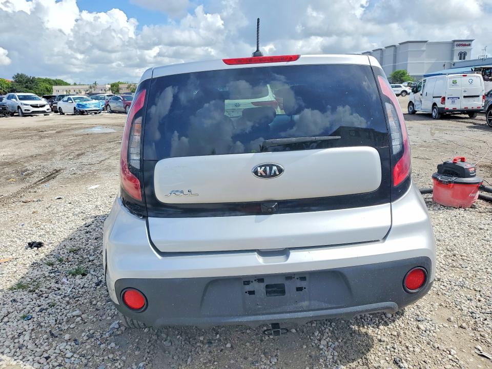 64111236 :رقم المزاد ، KNDJN2A27K7658393 vin ، 2019 Kia Soul مزاد بيع