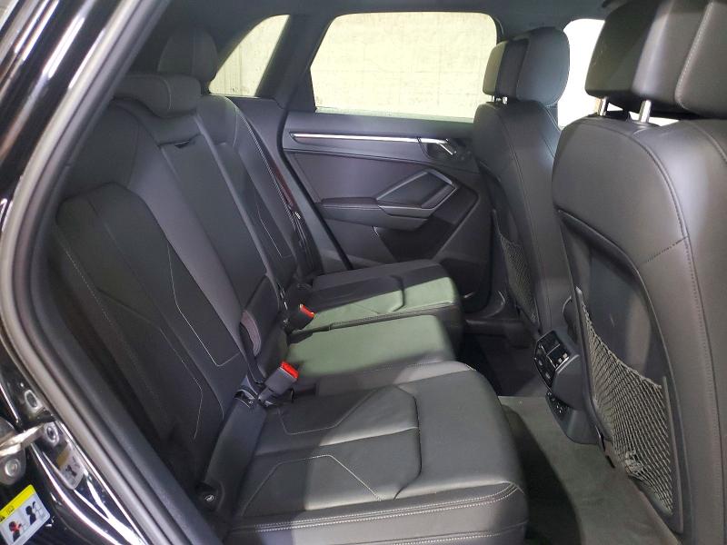65530916 :رقم المزاد ، WA1EECF38M1128426 vin ، 2021 Audi Q3 مزاد بيع