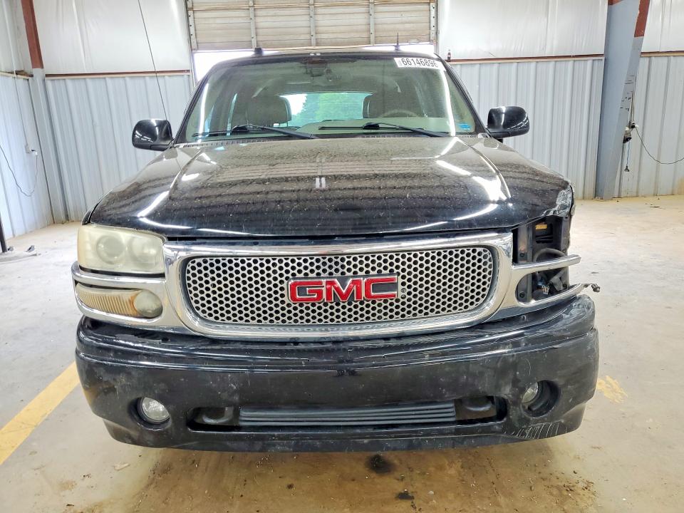 66146896 :رقم المزاد ، 1GKEK63UX5J198335 vin ، 2005 Gmc Yukon مزاد بيع