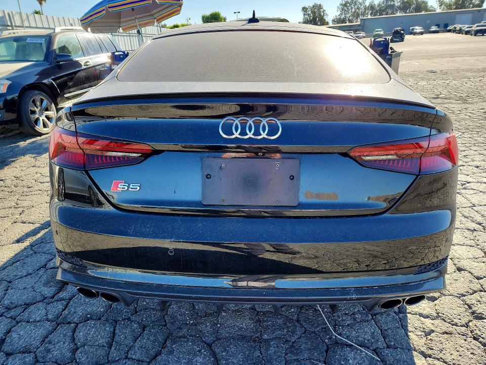 65288406 :رقم المزاد ، WAUC4CF54JA047322 vin ، 2018 Audi S5 مزاد بيع