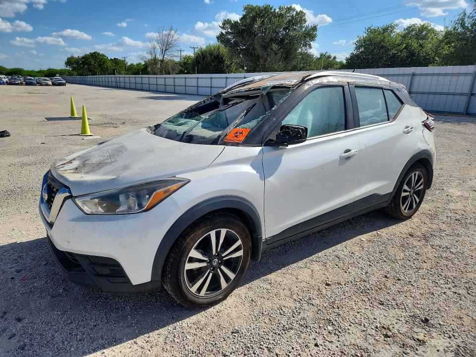 Продажа на аукционе авто 2018 Nissan Kicks, vin: 3N1CP5CU1JL516637, номер лота: 64912406