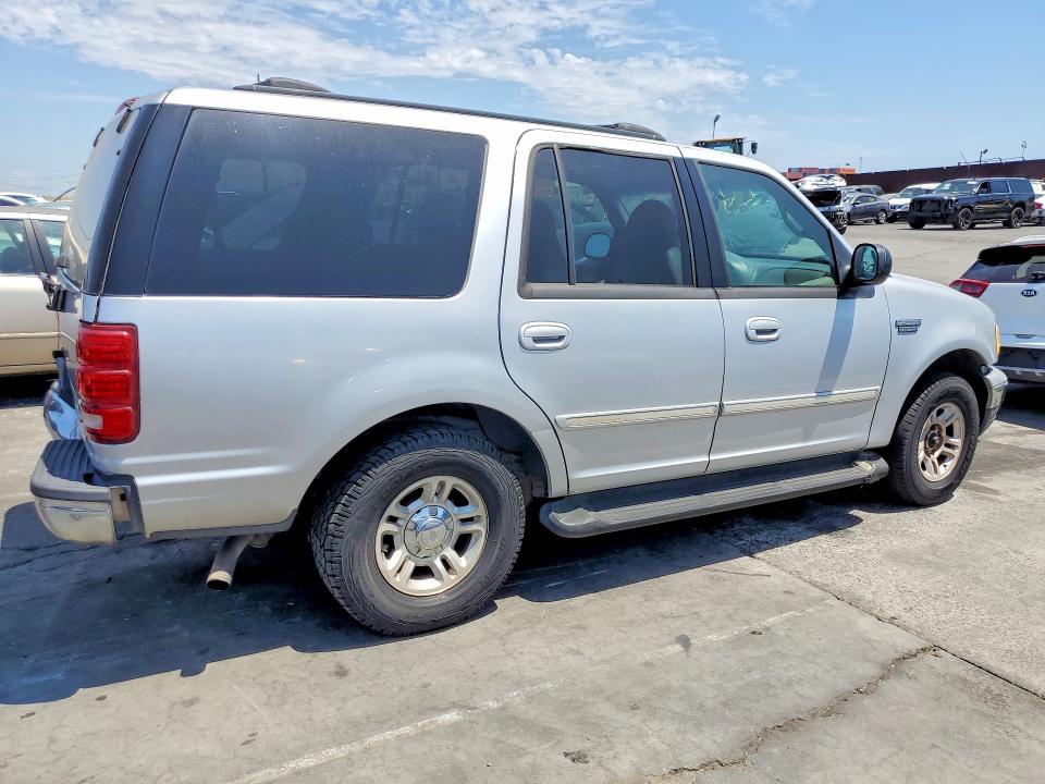 63605426 :رقم المزاد ، 1FMRU15W62LA99113 vin ، 2002 Ford Expedition مزاد بيع