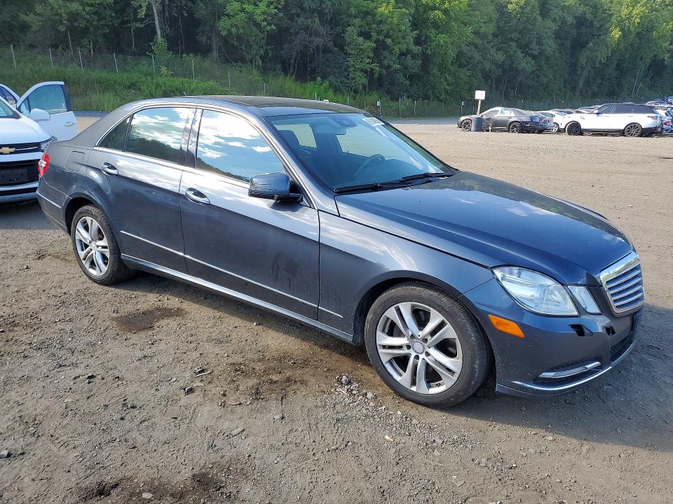 66304276 :رقم المزاد ، WDDHF8HB2BA265477 vin ، 2011 Mercedes-benz E مزاد بيع