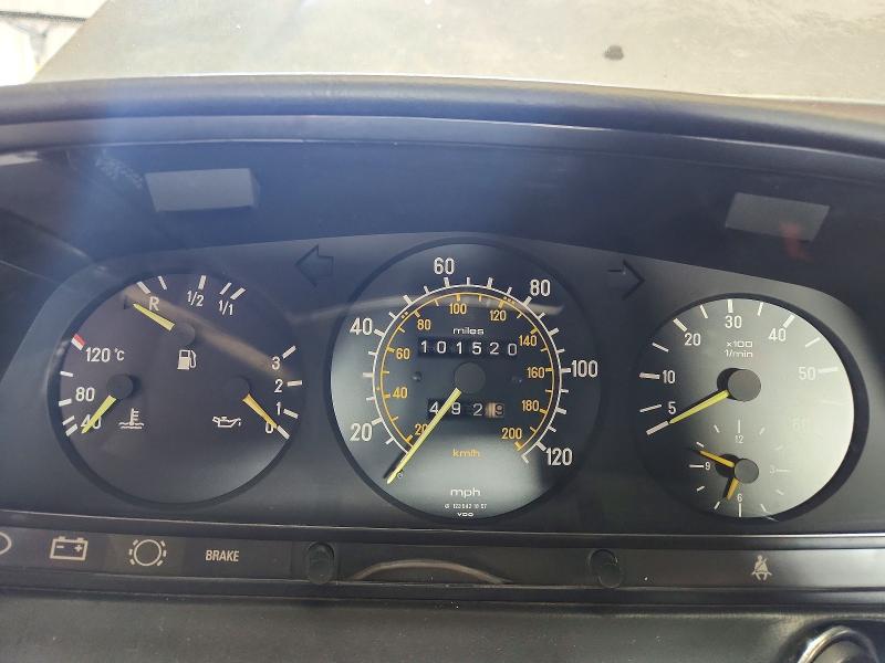 64431926 :رقم المزاد ، WDBAB33A3DB027576 vin ، 1983 Mercedes-benz 300 مزاد بيع