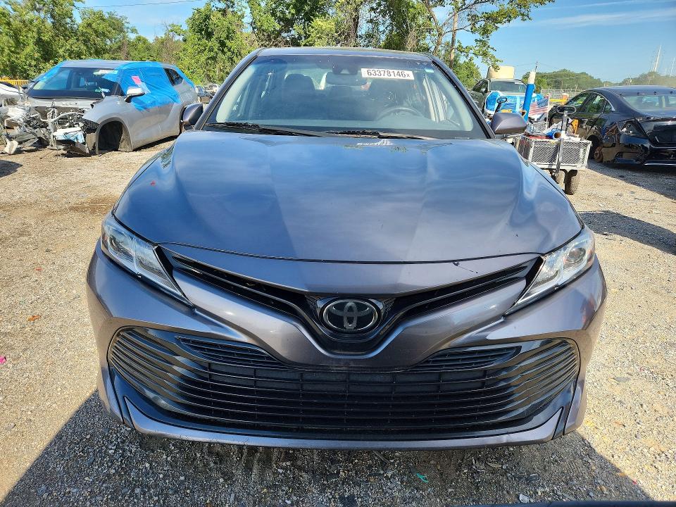 2018 Toyota Camry მანქანა იყიდება აუქციონზე, vin: 4T1B11HK0JU571141, აუქციონის ნომერი: 63378146