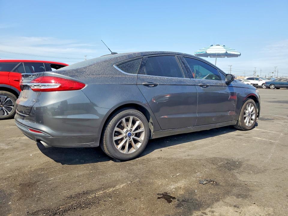 Продаж на аукціоні авто 2017 Ford Fusion, vin: 3FA6P0H71HR196720, номер лоту: 64088806