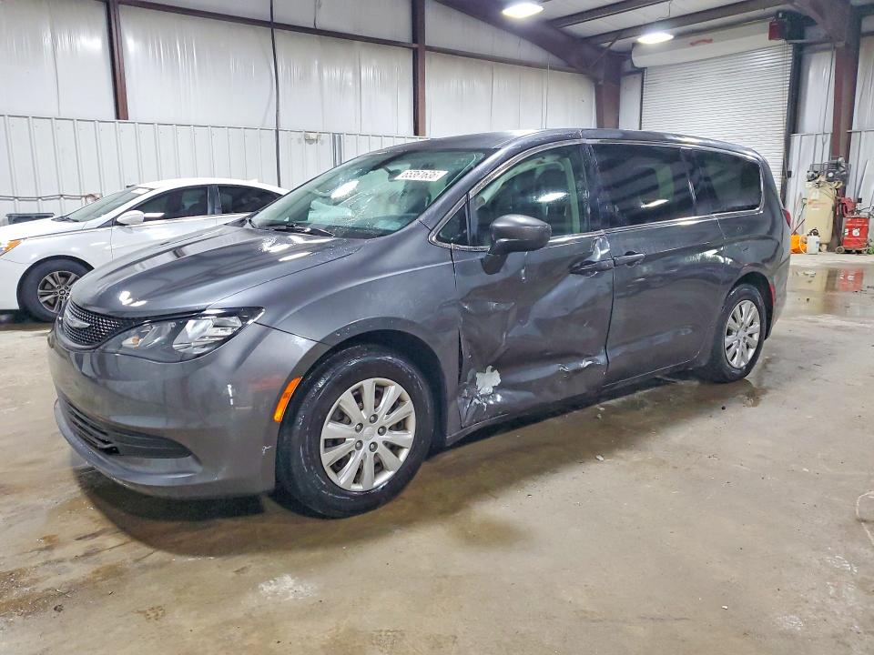 Продажа на аукционе авто 2018 Chrysler Pacifica, vin: 2C4RC1AG9JR104851, номер лота: 65361636