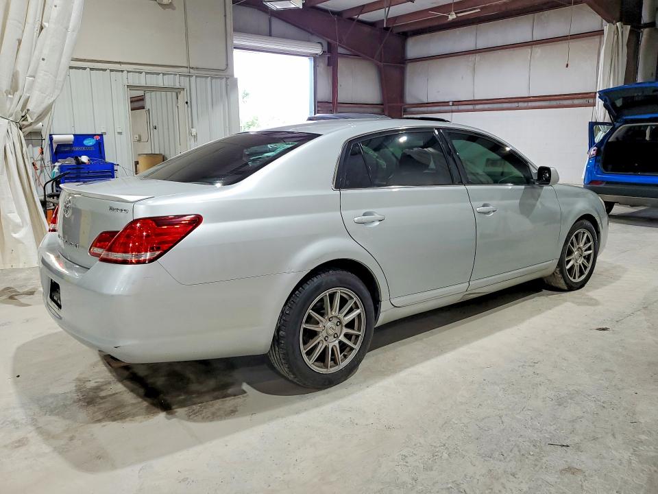 63674866 :رقم المزاد ، 4T1BK36B37U242356 vin ، 2007 Toyota Avalon مزاد بيع