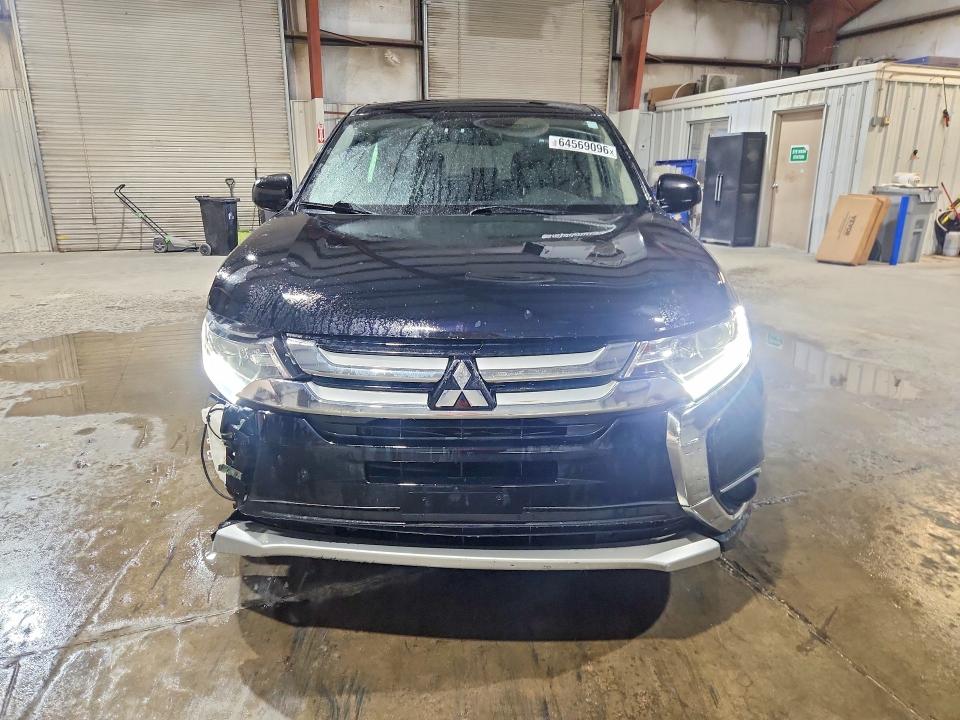Продаж на аукціоні авто 2018 Mitsubishi Outlander, vin: JA4AZ3A37JZ070817, номер лоту: 64569096