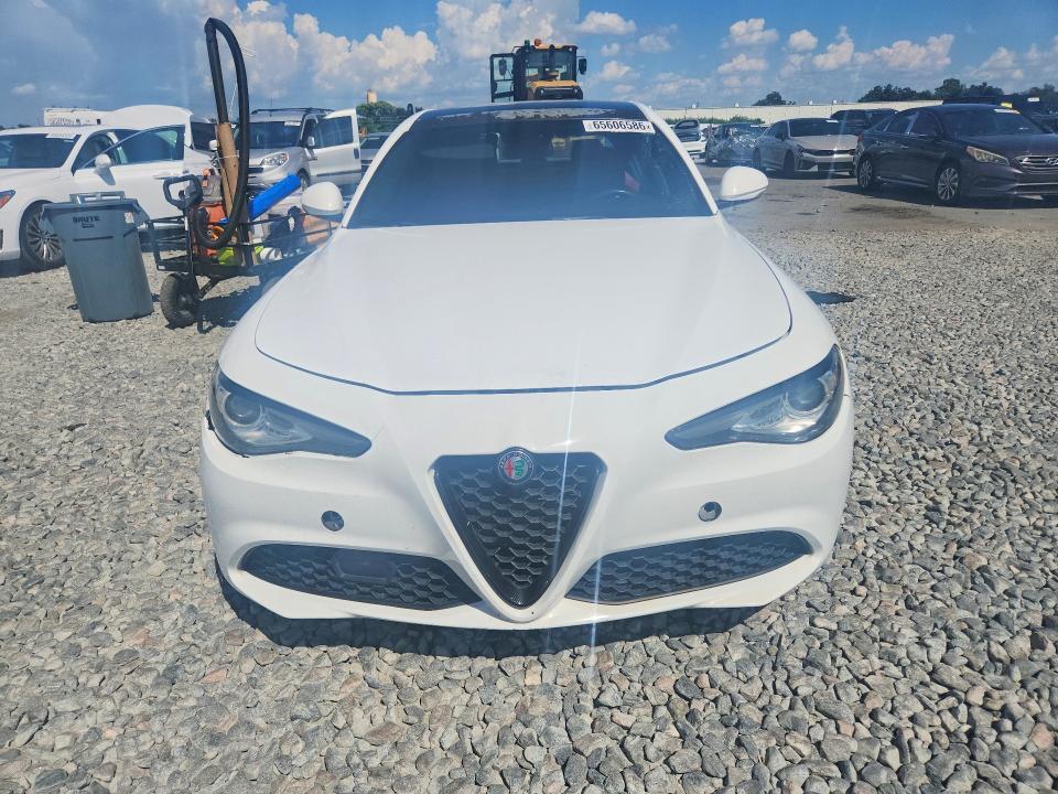 Продаж на аукціоні авто 2018 Alfa Romeo Giulia, vin: ZARFAEBN2J7590021, номер лоту: 65606586