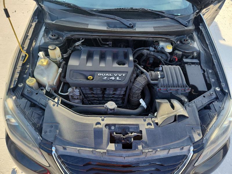 65827566 :رقم المزاد ، 1C3CCBBB8DN554317 vin ، 2013 Chrysler 200 مزاد بيع