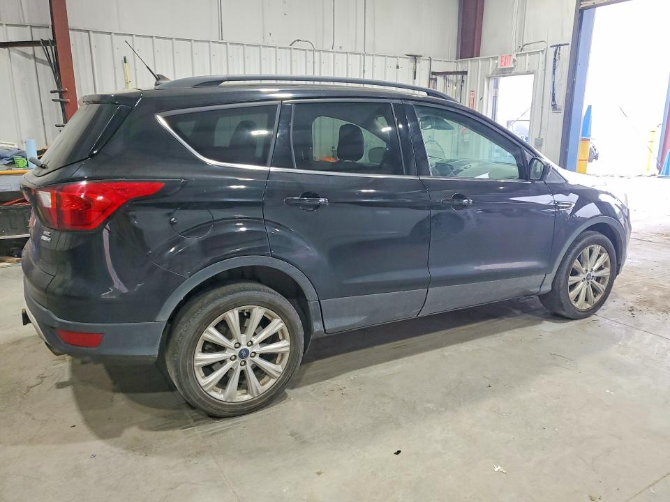 2019 Ford Escape მანქანა იყიდება აუქციონზე, vin: 1FMCU9HD2KUB90355, აუქციონის ნომერი: 64648936