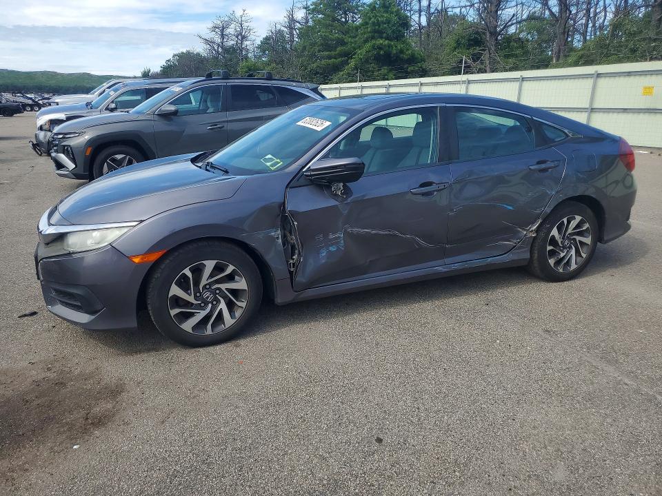 62882626 :رقم المزاد ، 19XFC2F71GE239785 vin ، 2016 Honda Civic مزاد بيع