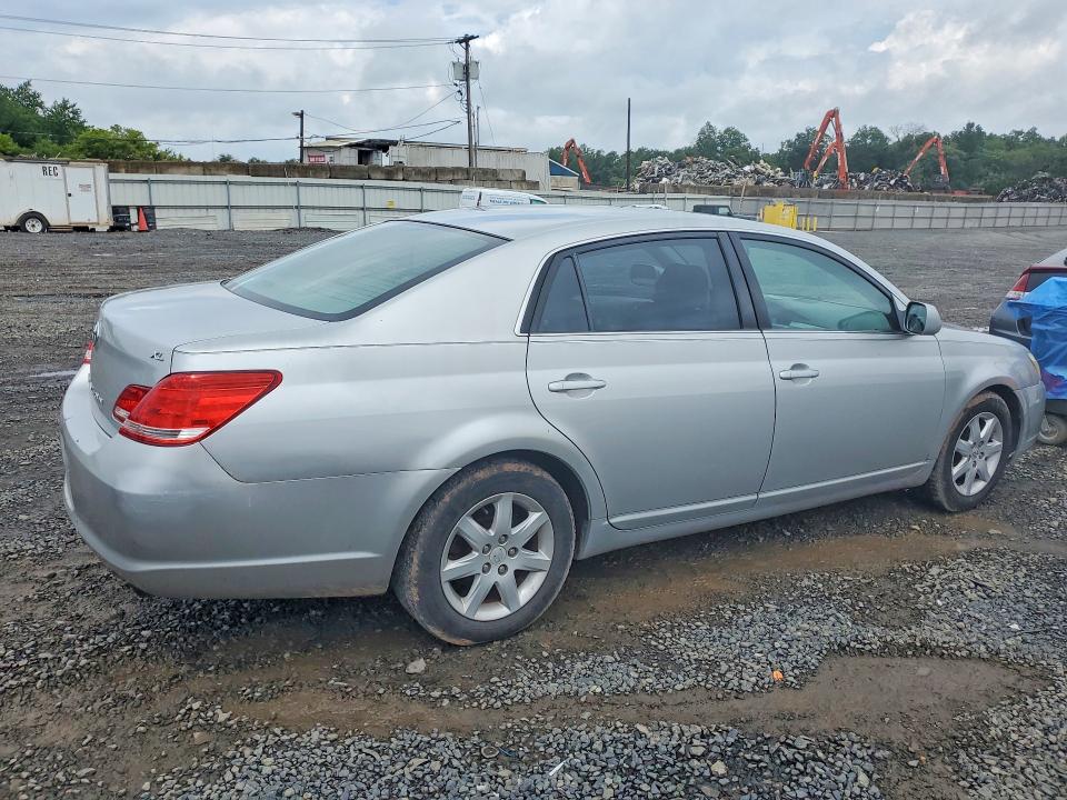 2005 Toyota Avalon მანქანა იყიდება აუქციონზე, vin: 4T1BK36B75U033568, აუქციონის ნომერი: 63790886