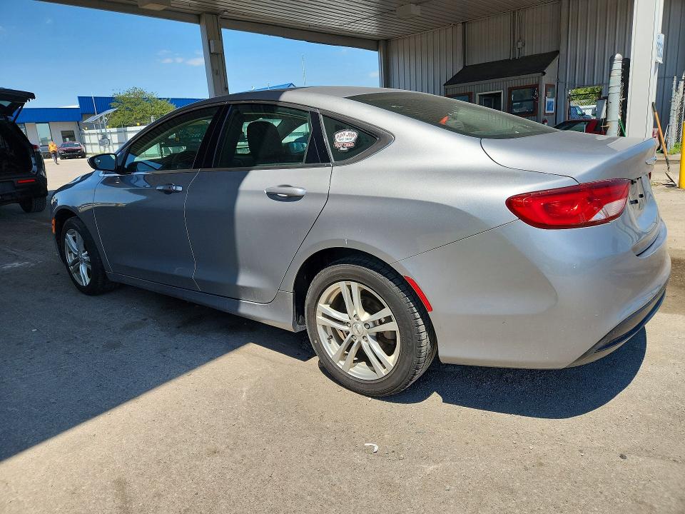 2015 Chrysler 200 მანქანა იყიდება აუქციონზე, vin: 1C3CCCFBXFN623303, აუქციონის ნომერი: 61411736