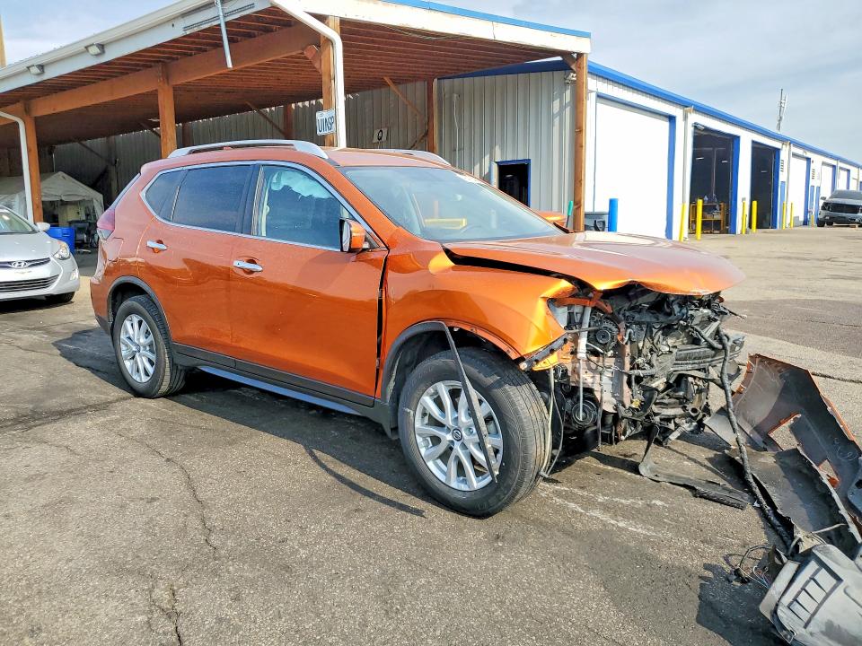 2018 Nissan Rogue მანქანა იყიდება აუქციონზე, vin: JN8AT2MVXJW328672, აუქციონის ნომერი: 64794026