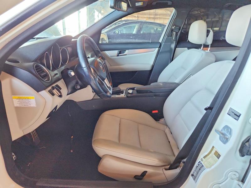 2013 Mercedes-benz C მანქანა იყიდება აუქციონზე, vin: WDDGF4HB5DA784580, აუქციონის ნომერი: 66235176