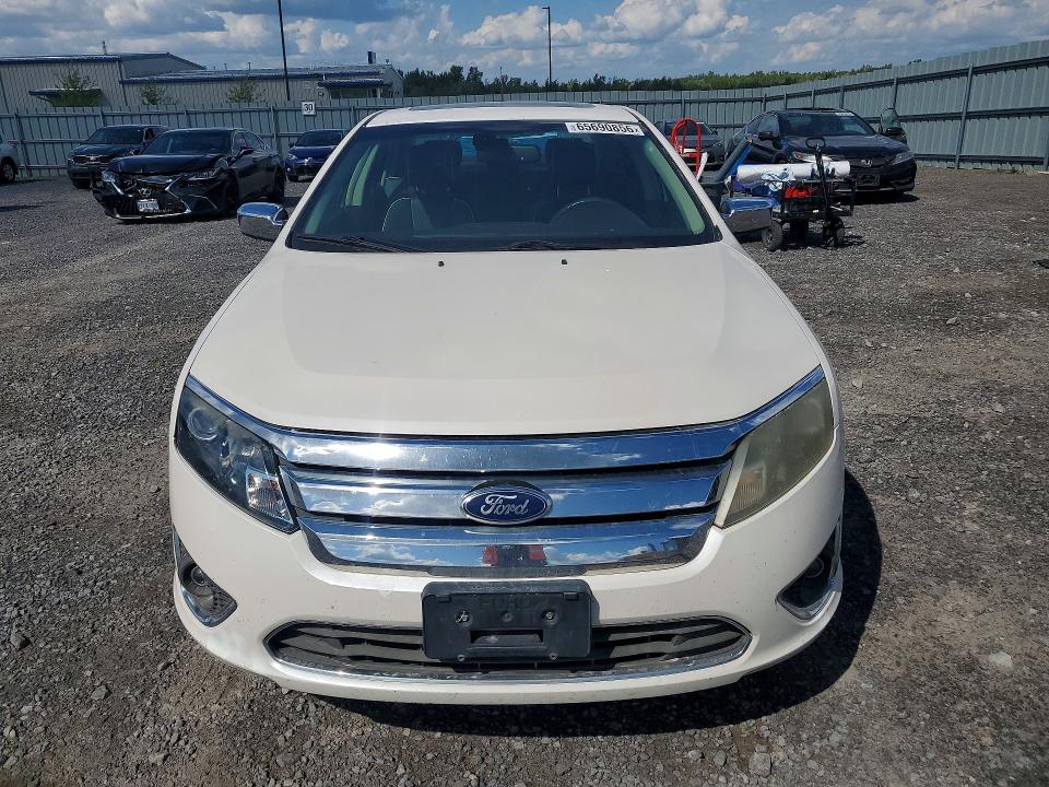 65690856 :رقم المزاد ، 3FAHP0JG0BR118357 vin ، 2011 Ford Fusion مزاد بيع