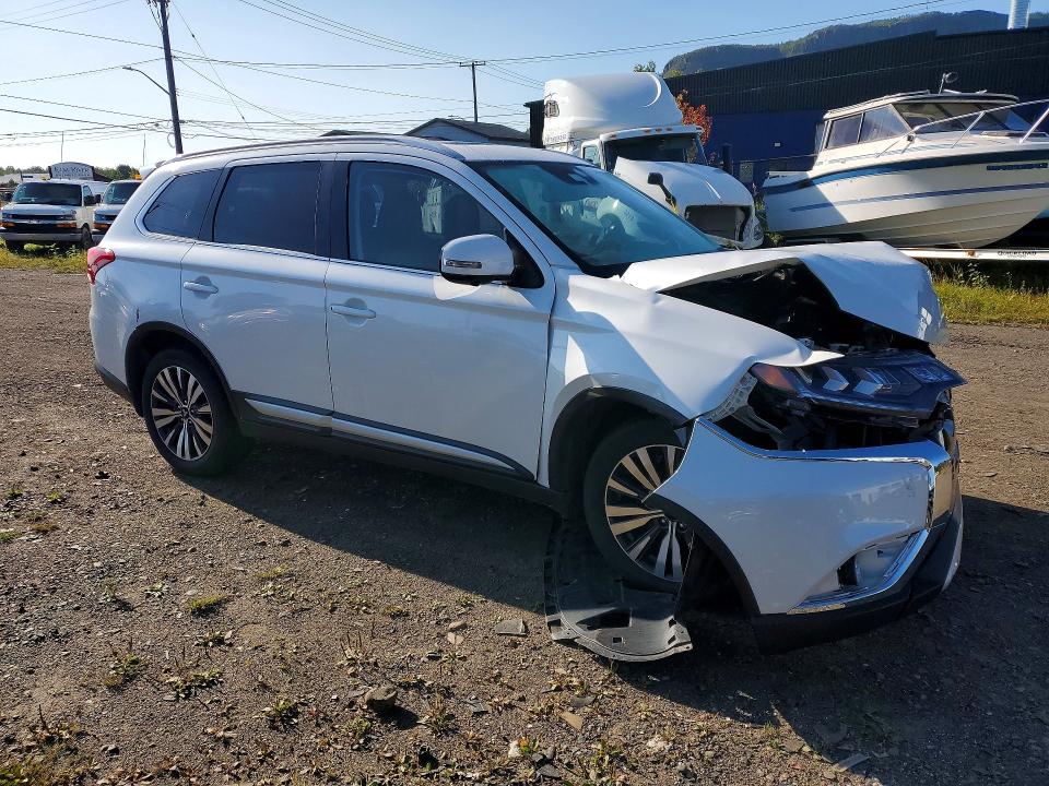 2020 Mitsubishi Outlander მანქანა იყიდება აუქციონზე, vin: JA4AZ2A32LZ612628, აუქციონის ნომერი: 66355036