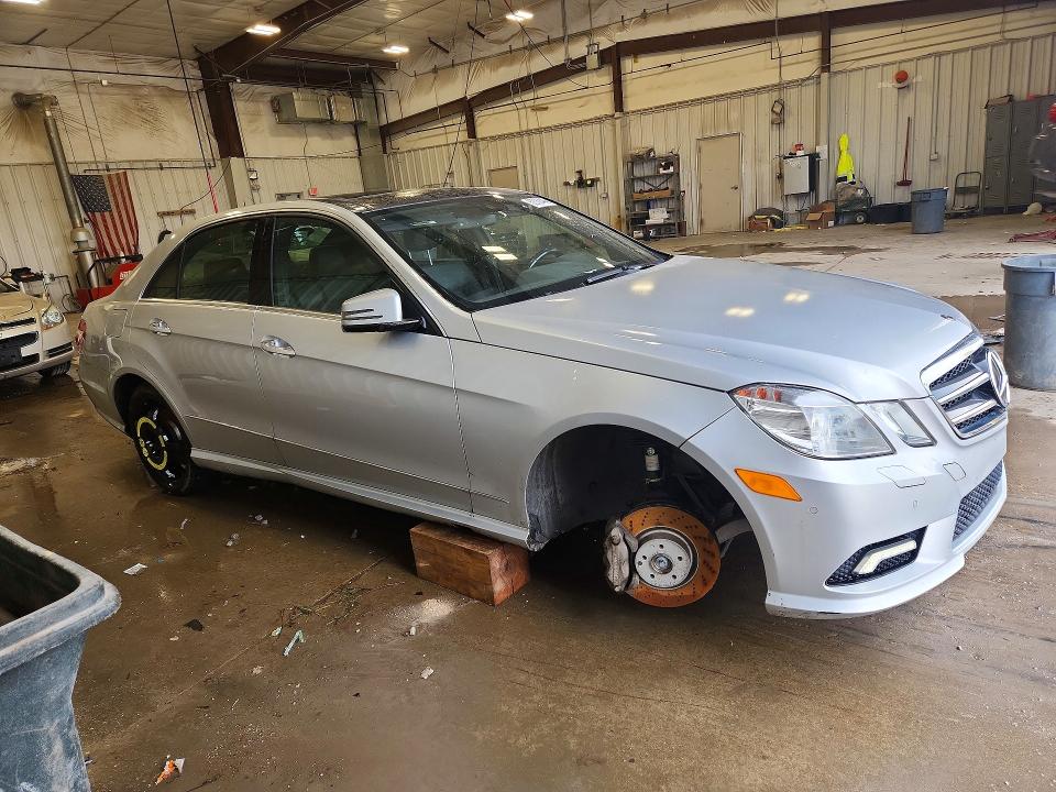 62762446 :رقم المزاد ، WDDHF9AB7BA303852 vin ، 2011 Mercedes-benz E مزاد بيع