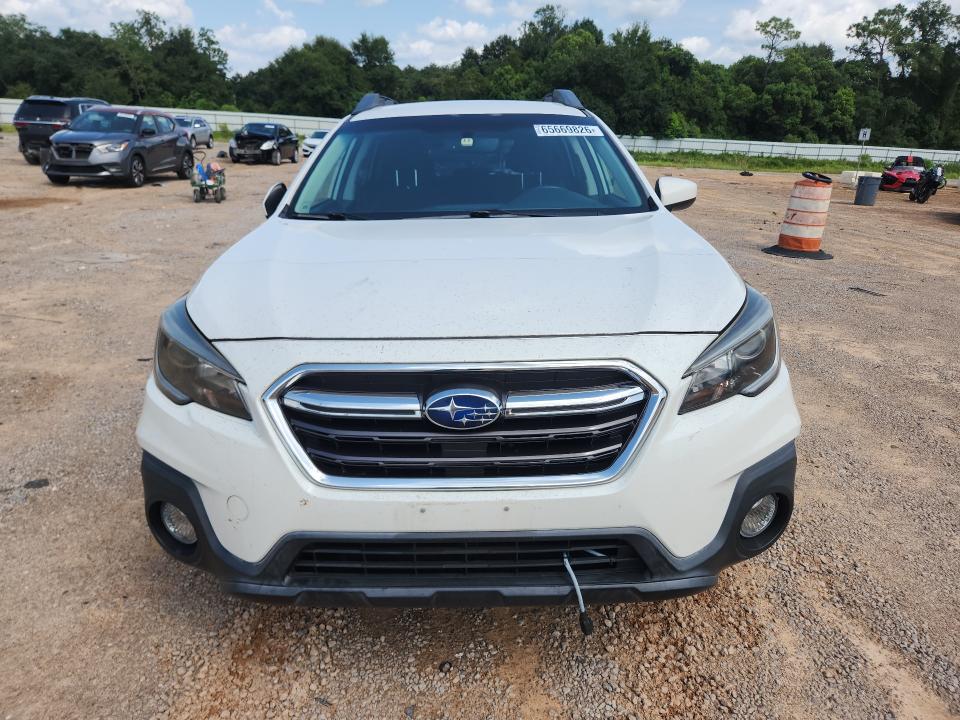 65669826 :رقم المزاد ، 4S4BSACCXJ3251070 vin ، 2018 Subaru Outback مزاد بيع