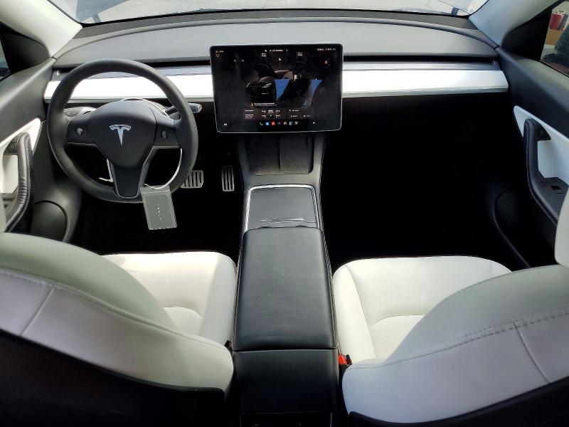 61979016 :رقم المزاد ، 7SAYGDEF9NF393673 vin ، 2022 Tesla Model Y مزاد بيع