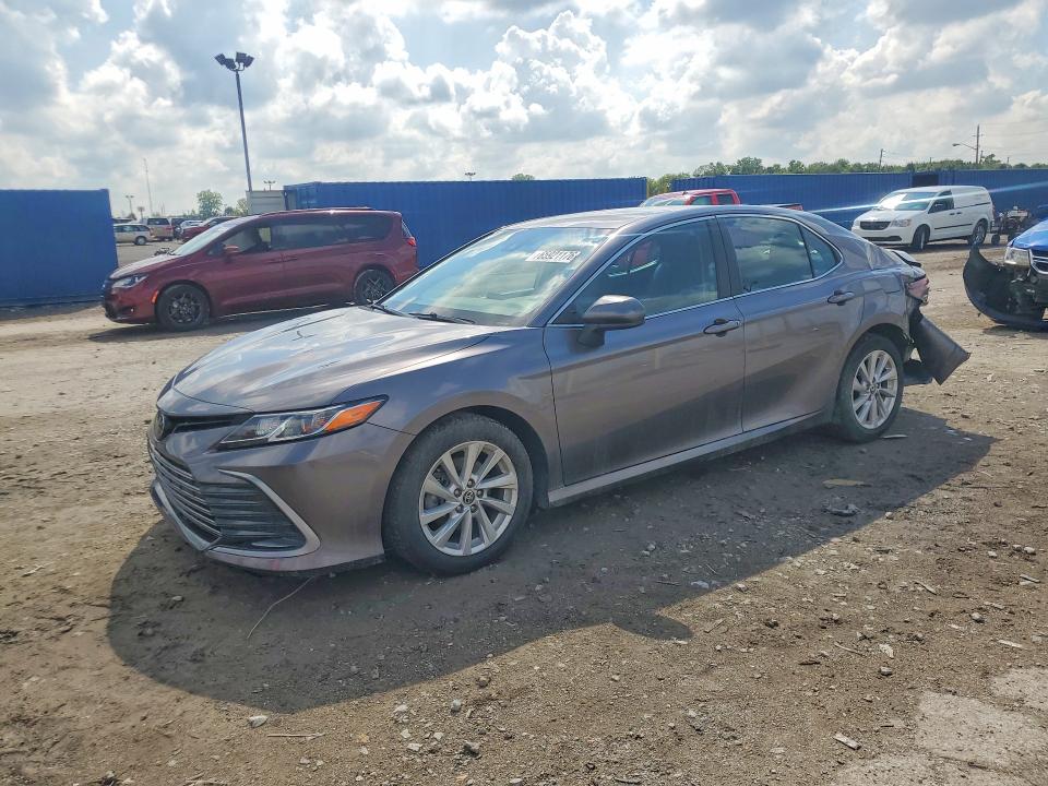 65921176 :رقم المزاد ، 4T1C11AK1PU112305 vin ، 2023 Toyota Camry مزاد بيع
