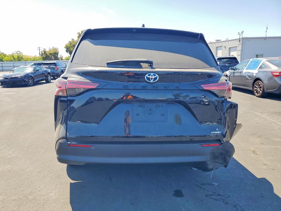 64481186 :رقم المزاد ، 5TDKRKECXMS007764 vin ، 2021 Toyota Sienna مزاد بيع