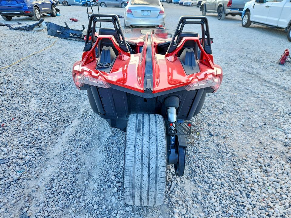 64753036 :رقم المزاد ، 57XAAPFA1F5100654 vin ، 2015 Polaris Slingshot مزاد بيع