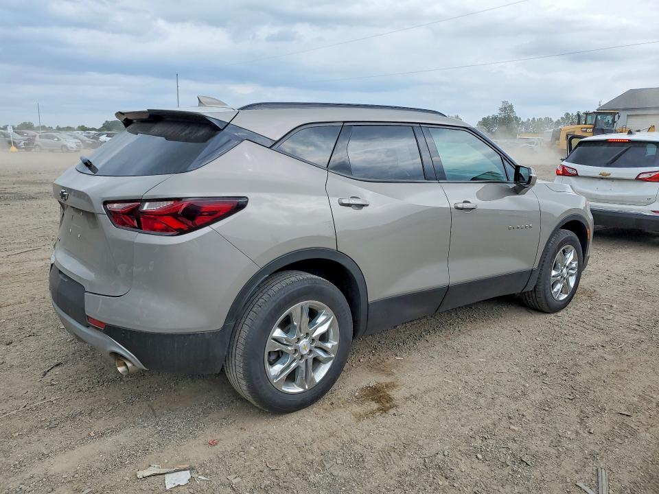 66182986 :رقم المزاد ، 3GNKBCR4XMS561970 vin ، 2021 Chevrolet Blazer مزاد بيع
