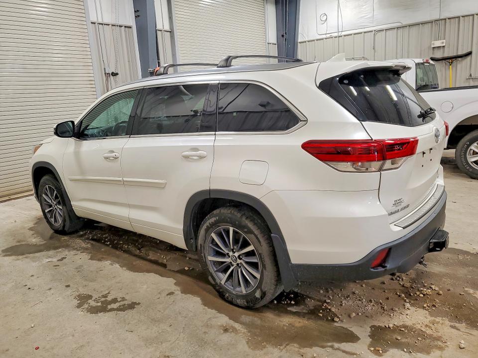 Aukcja sprzedaży 2018 Toyota Highlander, vin: 5TDJZRFH5JS857862, numer aukcji: 64259496