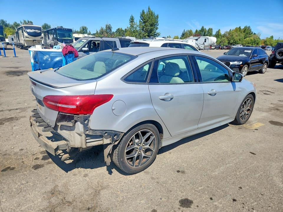 65682426 :رقم المزاد ، 1FADP3F20FL268017 vin ، 2015 Ford Focus مزاد بيع