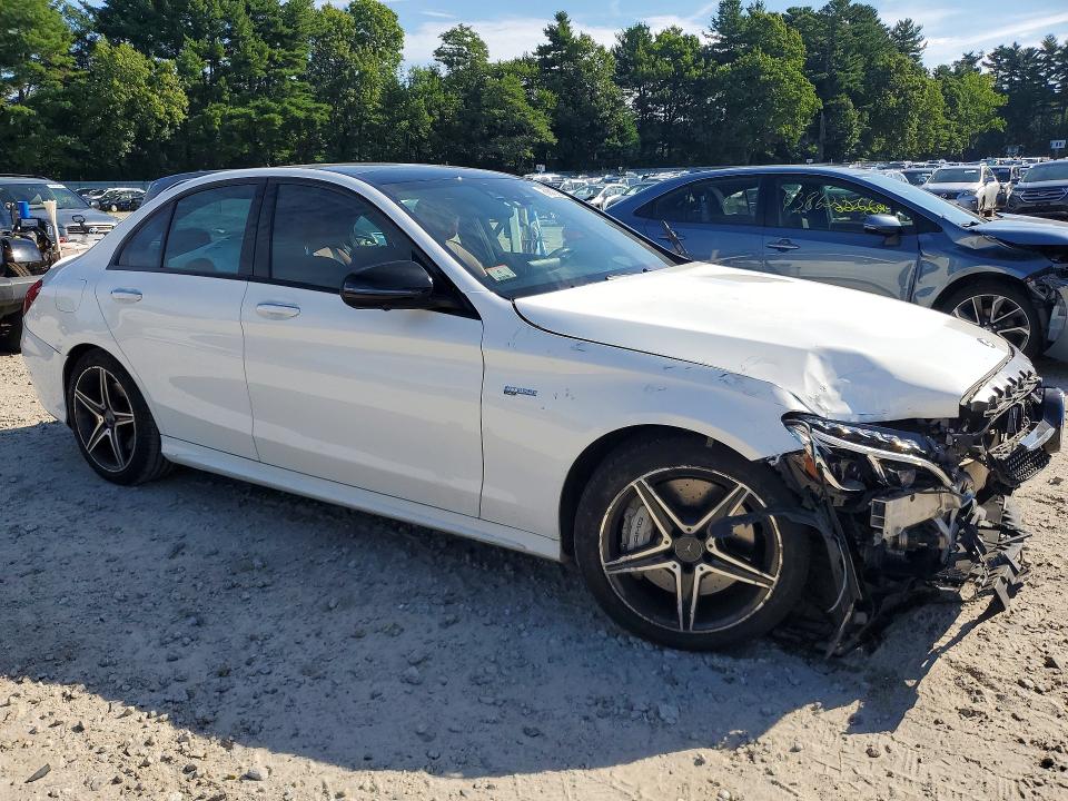 63840726 :رقم المزاد ، 55SWF6EB3HU217009 vin ، 2017 Mercedes-benz C مزاد بيع