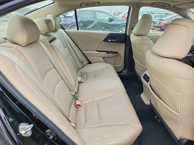 62528646 :رقم المزاد ، 1HGCR2F88FA159834 vin ، 2015 Honda Accord مزاد بيع
