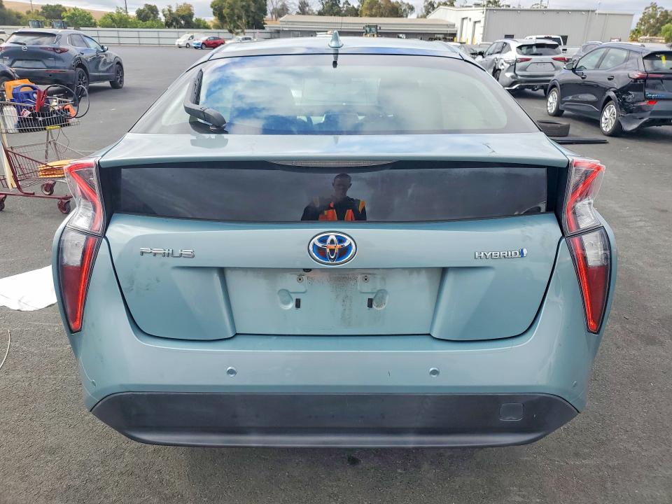 Продажа на аукционе авто 2017 Toyota Prius, vin: JTDKARFUXH3052914, номер лота: 64694376