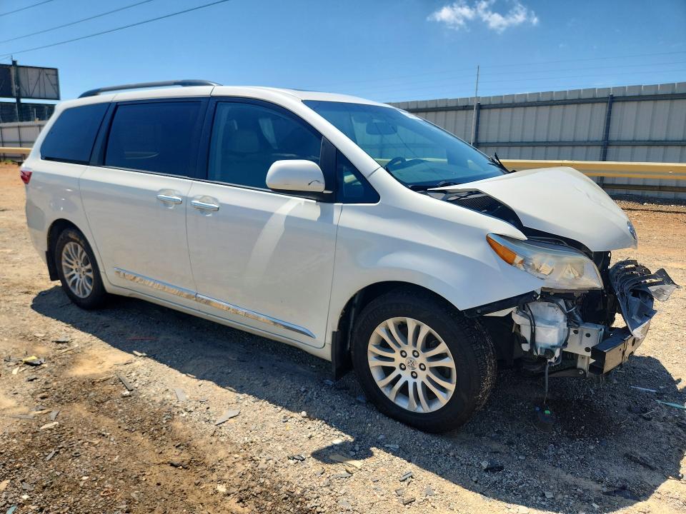 2017 Toyota Sienna მანქანა იყიდება აუქციონზე, vin: 5TDYZ3DC9HS864777, აუქციონის ნომერი: 63368586