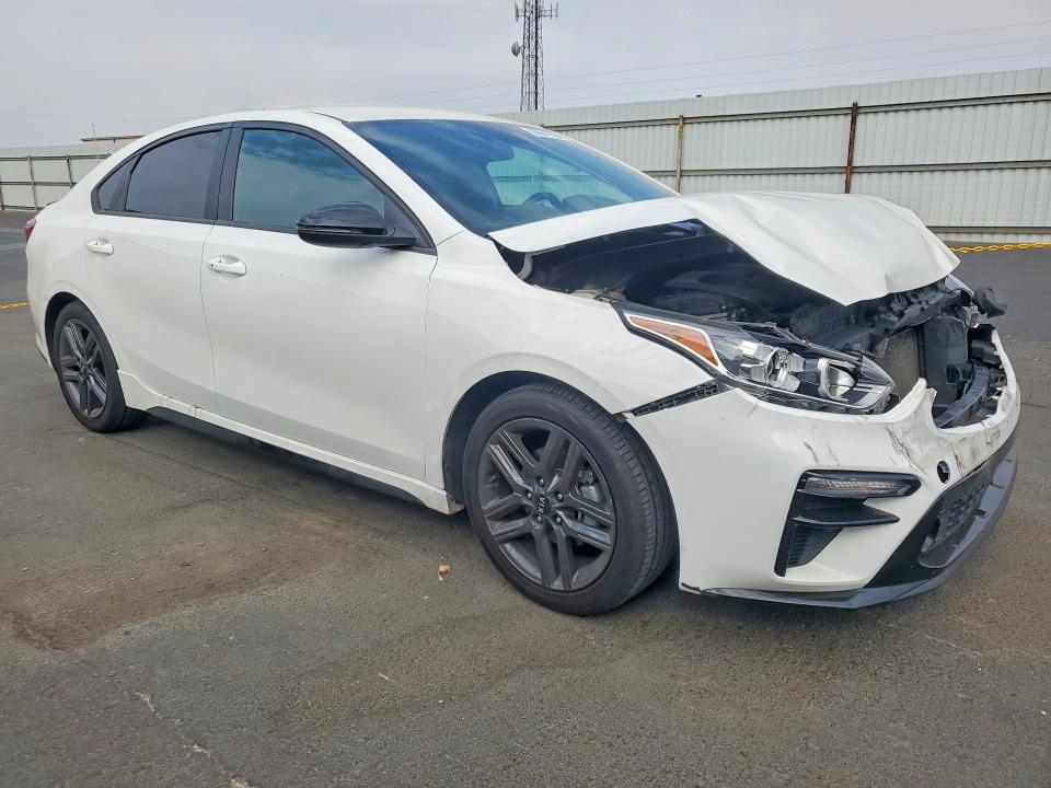 2021 Kia Forte მანქანა იყიდება აუქციონზე, vin: 3KPF34ADXME373649, აუქციონის ნომერი: 66841886