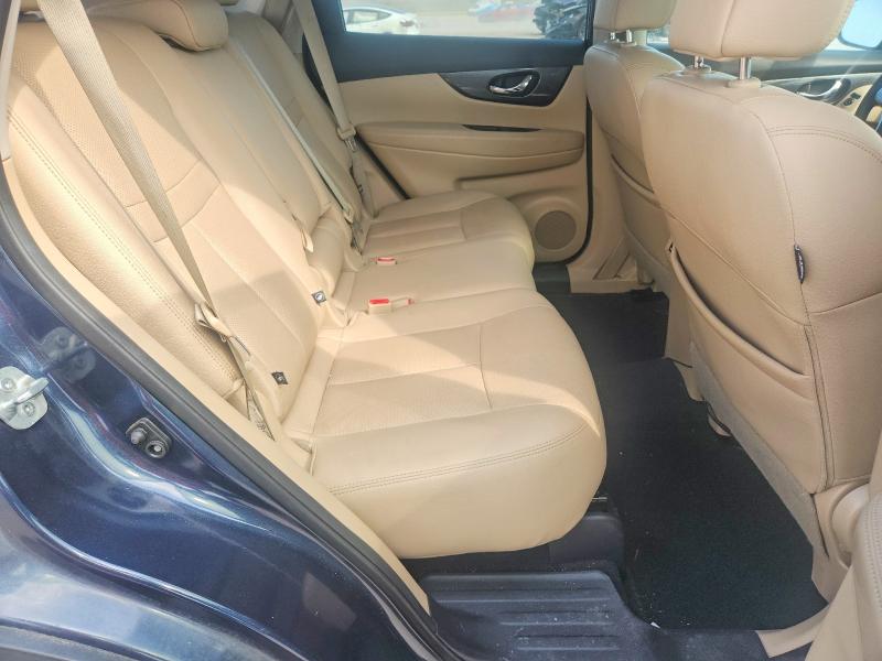 64261136 :رقم المزاد ، 5N1AT2MT4GC841433 vin ، 2016 Nissan Rogue مزاد بيع