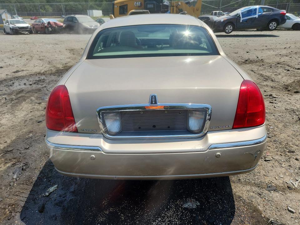 Продаж на аукціоні авто 2005 Lincoln Town Car, vin: 1LNHM82W25Y670645, номер лоту: 65209956