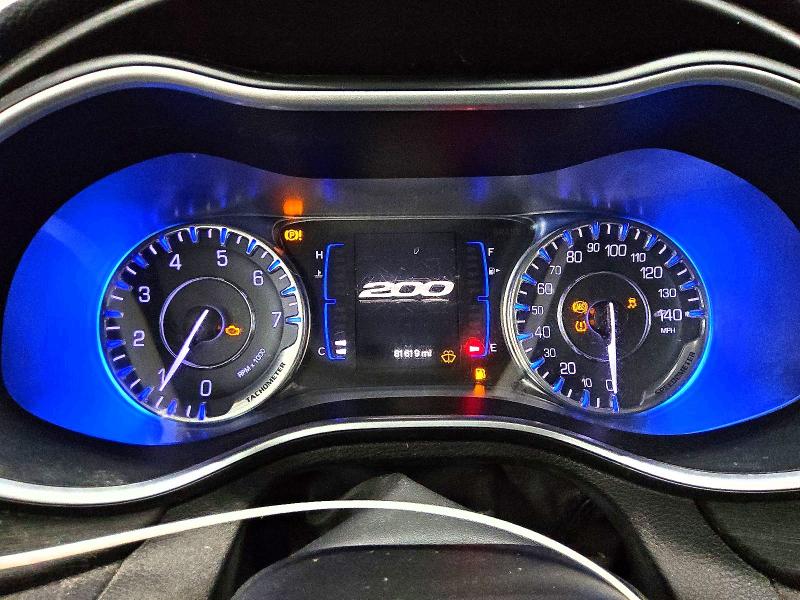 62546696 :رقم المزاد ، 1C3CCCAB2FN532582 vin ، 2015 Chrysler 200 مزاد بيع